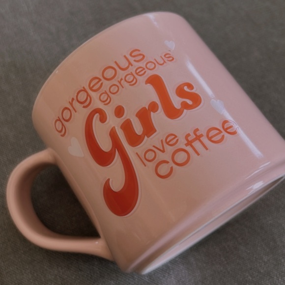 parker lane Other - Gorgeous girls love coffee mug